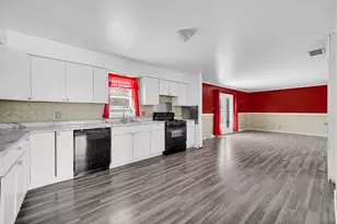 2450 Clydia St, Portage, IN 46368 - Photo 7