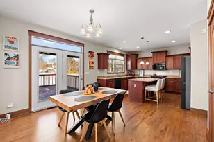 2605 Nottingham Dr, Valparaiso, IN 46383 - Photo 13