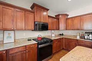 2605 Nottingham Dr, Valparaiso, IN 46383 - Photo 19