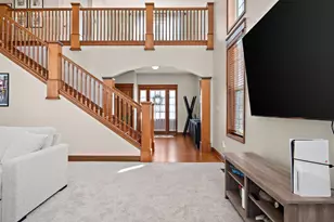 2605 Nottingham Dr, Valparaiso, IN 46383 - Photo 9