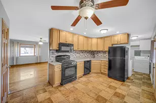 9410 Farmer Dr, Highland, IN 46322 - Photo 3