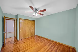 9410 Farmer Dr, Highland, IN 46322 - Photo 9