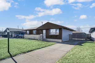 9410 Farmer Dr, Highland, IN 46322 - Photo 19