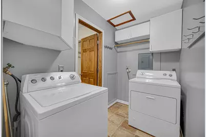 9410 Farmer Drive, Highland, IN 46322 - Photo 15