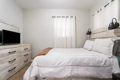 1111 Truman Street, Hammond, IN 46320 - Photo 9