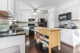 1691 Ruby Ct, Hobart, IN 46342 - Photo 7