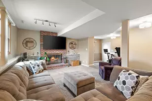 2164 Terrace Dr, Highland, IN 46322 - Photo 21