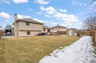 2164 Terrace Dr, Highland, IN 46322 - Photo 27