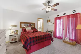 9960 Wildwood Pl, Demotte, IN 46310 - Photo 11