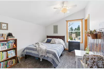 9960 Wildwood Place, Demotte, IN 46310 - Photo 21