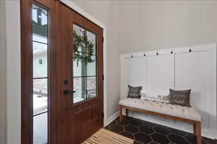 8183 Old Oak Dr, Demotte, IN 46310 - Photo 3