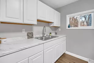 515 S Indiana St, Hobart, IN 46342 - Photo 7