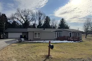 25 E Carter St, Wheatfield, IN 46392 - Photo 3