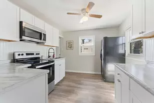 202 Northview Dr, Valparaiso, IN 46383 - Photo 7