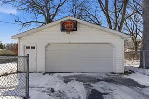 202 Northview Dr, Valparaiso, IN 46383 - Photo 17