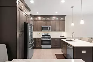 1346 Parke Dr, Crown Point, IN 46307 - Photo 7