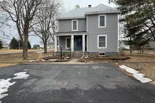 403 S Chestnut St, Earl Park, IN 47942 - Photo 1