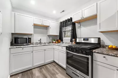 4138 W 20th Avenue, Gary, IN 46404 - Photo 7