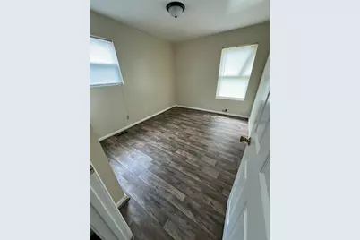 550 S Wayne Street, Gary, IN 46403 - Photo 11