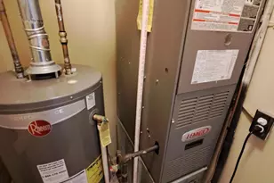 550 S Wayne St, Gary, IN 46403 - Photo 13