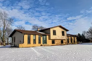 8845 Clark Pl, Crown Point, IN 46307 - Photo 15