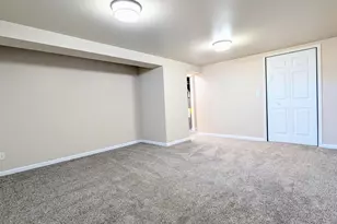 8845 Clark Pl, Crown Point, IN 46307 - Photo 13