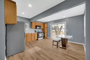 2790 Emerson St, Portage, IN 46368 - Photo 5