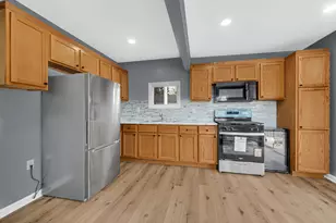 2790 Emerson St, Portage, IN 46368 - Photo 3