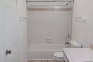 6070 Pennsylvania Dr, Merrillville, IN 46410 - Photo 7