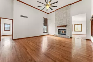 148 Timber Point Ct, Valparaiso, IN 46385 - Photo 9