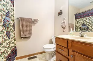 1673 N Summit Dr, La Porte, IN 46350 - Photo 15