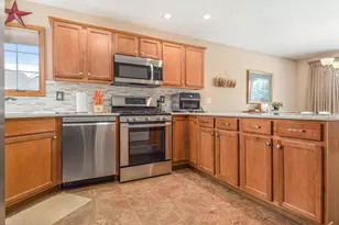 1673 N Summit Dr, La Porte, IN 46350 - Photo 7