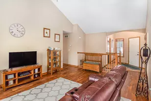 1673 N Summit Dr, La Porte, IN 46350 - Photo 3