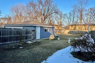 719 N Indiana St, Griffith, IN 46319 - Photo 5