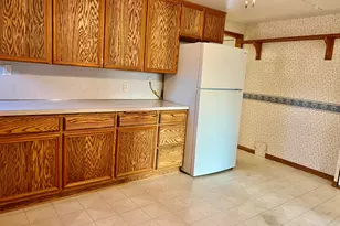 719 N Indiana St, Griffith, IN 46319 - Photo 9