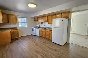 706-708 Carla Dr, Chesterton, IN 46304 - Photo 3