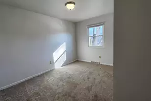 706-708 Carla Dr, Chesterton, IN 46304 - Photo 9