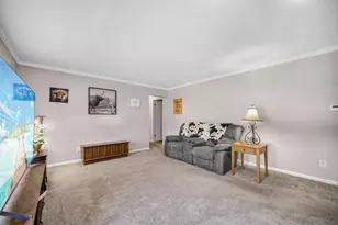 612 Almond St NW, Demotte, IN 46310 - Photo 5