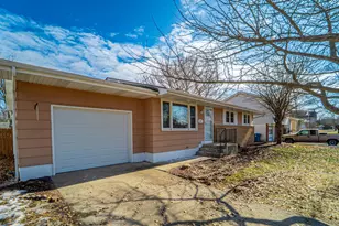 1633 Kuhn Dr, Schererville, IN 46375 - Photo 3