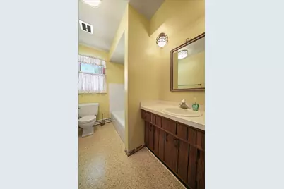 805 W Wilson Street, Hebron, IN 46341 - Photo 17