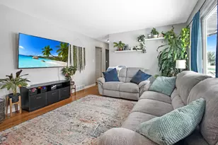 9347 O Day Dr, Highland, IN 46322 - Photo 5