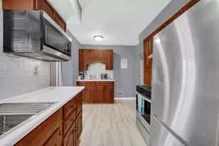 1119 W 38th Pl, Hobart, IN 46342 - Photo 7