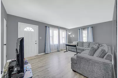 1119 W 38th Place, Hobart, IN 46342 - Photo 3