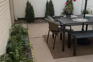 1825 Dogwood Ct, Crown Point, IN 46307 - Photo 7