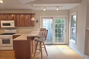 139 Shorewood Dr, Michigan City, IN 46360 - Photo 7