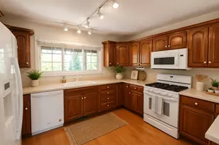 139 Shorewood Dr, Michigan City, IN 46360 - Photo 13