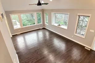 1086 Mission Hills Ct, Chesterton, IN 46304 - Photo 3