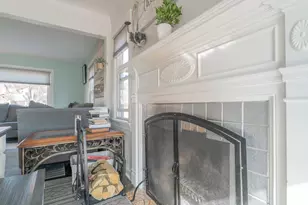 2627 Clough Ave, Highland, IN 46322 - Photo 5