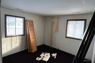 12109 White Oak Dr, Crown Point, IN 46307 - Photo 7