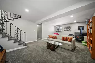 7 Diana Ct, Portage, IN 46368 - Photo 5